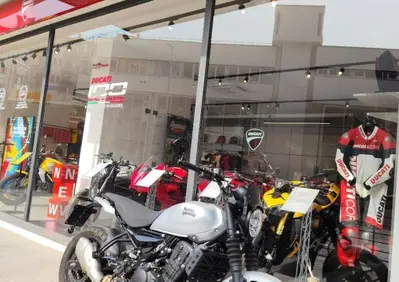 Royal Enfield Guerrilla 450 (2024 - 26) - Annuncio 10094785