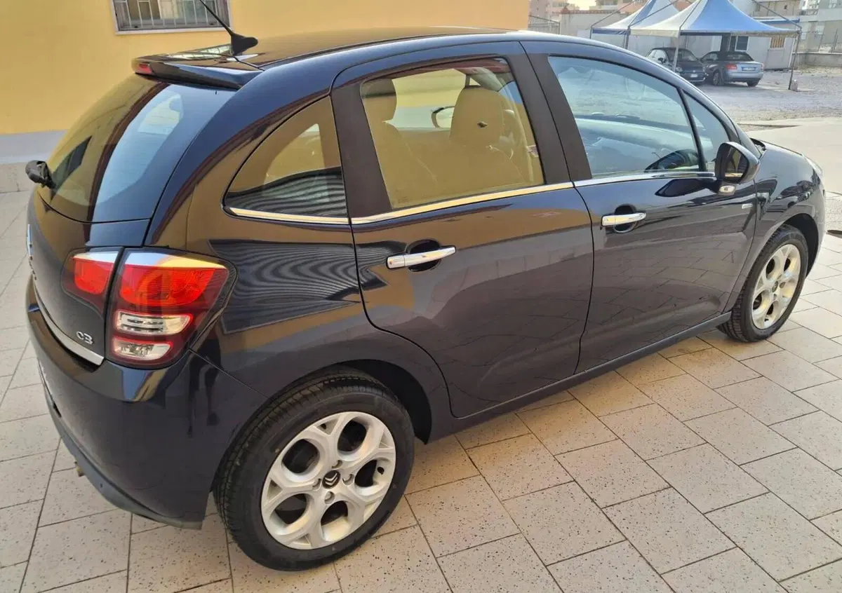 Citroen C3 1.2 VTi 82 Exclusive (6)