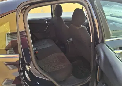 Citroen C3 1.2 VTi 82 Exclusive (10)