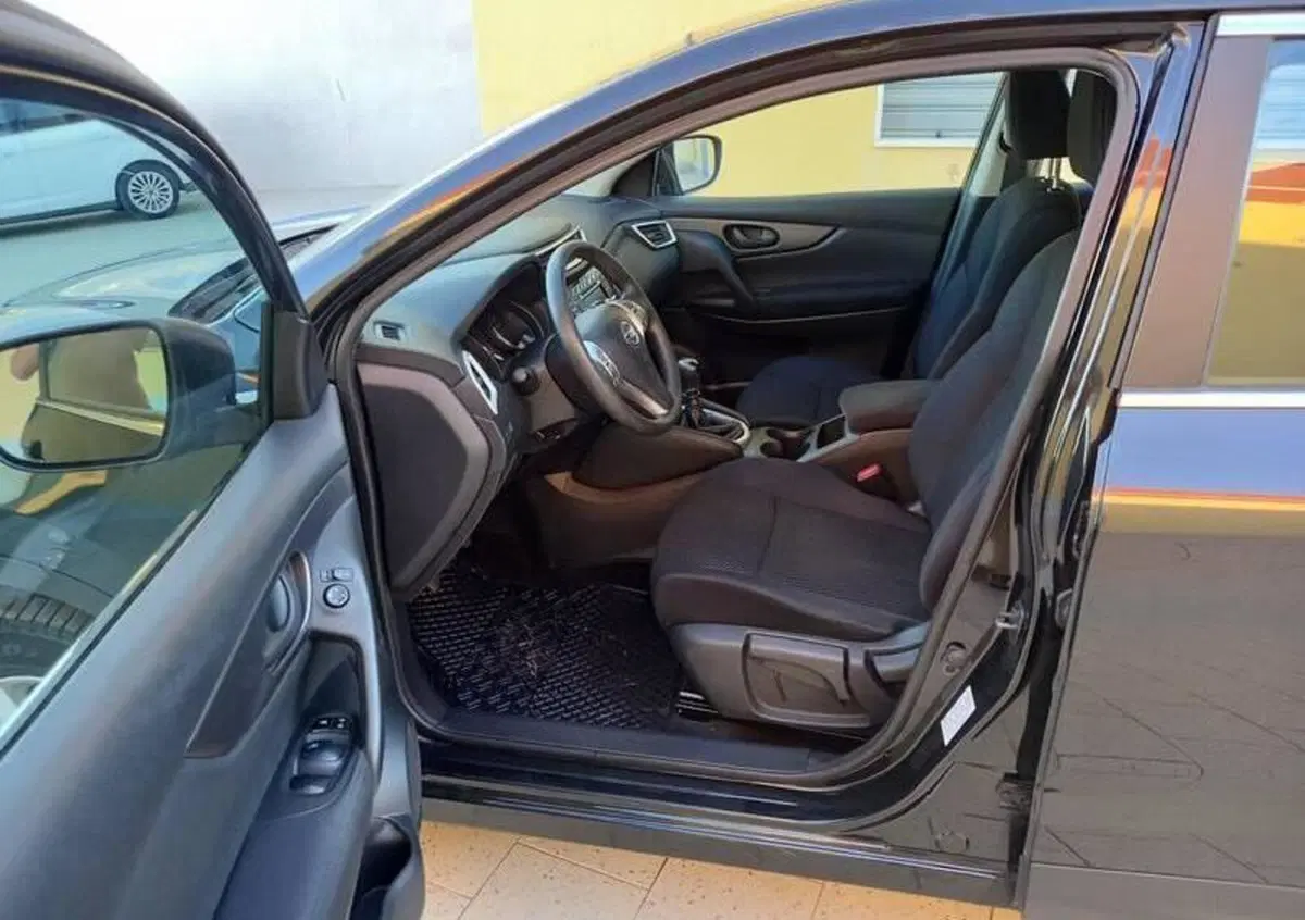 Nissan Qashqai 1.5 dCi Acenta (7)