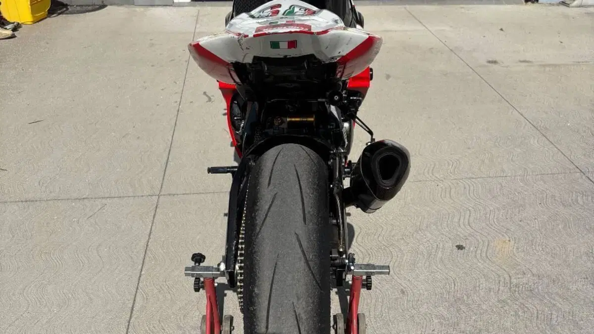 Suzuki GSX-R1000 (2006 - 08)  (4)