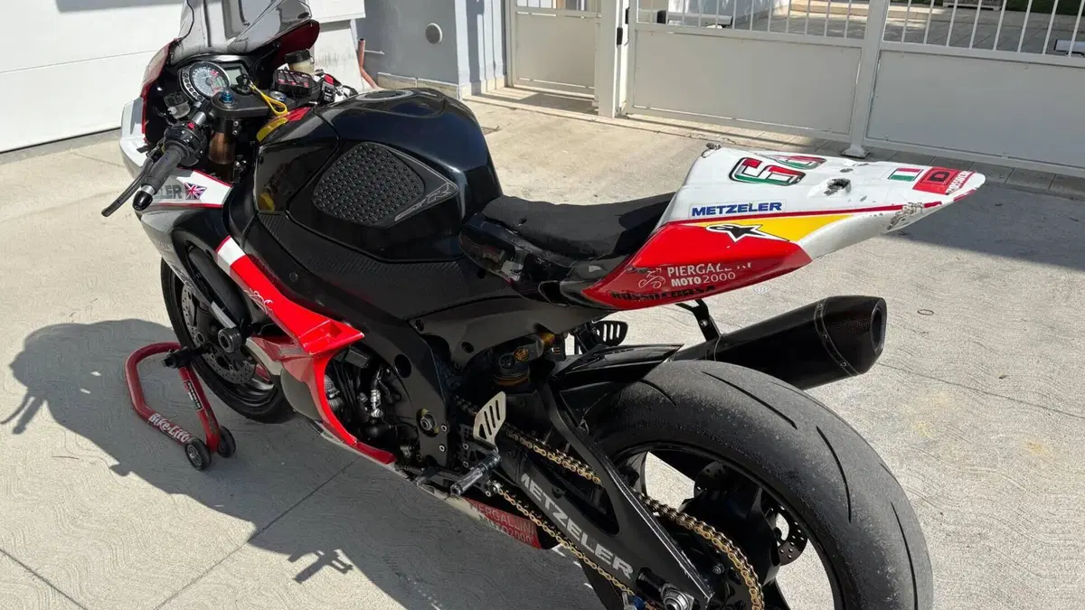 Suzuki GSX-R1000 (2006 - 08)  (8)