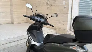 Piaggio Beverly 300 S i.e. ABS-ASR (2016 - 20)  (4)