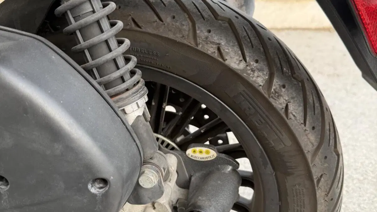 Piaggio Beverly 300 S i.e. ABS-ASR (2016 - 20)  (5)