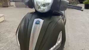 Piaggio Beverly 300 S i.e. ABS-ASR (2016 - 20)  (10)