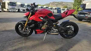 Ducati Streetfighter V4 S (2023 - 24)  (2)