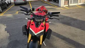 Ducati Streetfighter V4 S (2023 - 24)  (3)