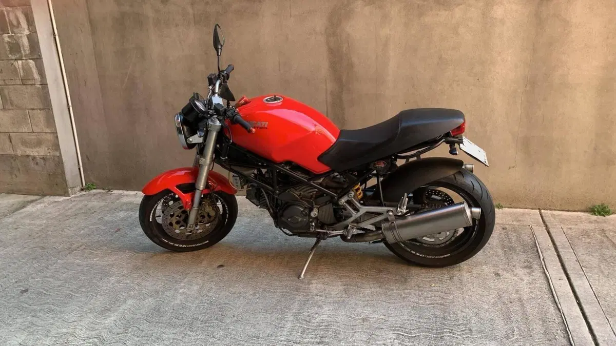 Ducati Monster 600 Dark (1998 - 01)  (2)