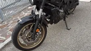 Yamaha XSR 700 (2022 - 26)  (11)