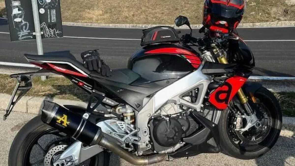 Aprilia Tuono V4 RR (2019 - 20)  (4)
