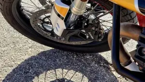 Moto Guzzi V85 TT Evocative Graphics (2019 - 20)  (6)