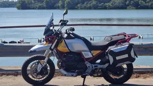 Moto Guzzi V85 TT Evocative Graphics (2019 - 20)  (8)