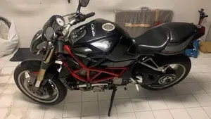 MV Agusta Brutale 910 S (2005 - 11)  (2)