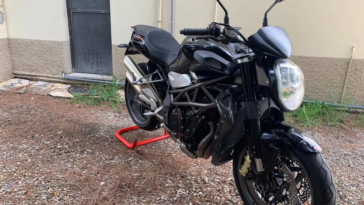 MV Agusta Brutale 990 R (2009 - 12)  (5)