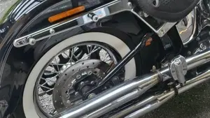 Harley-Davidson 1690 Deluxe ABS (2011 - 16) - FLSTN  (9)