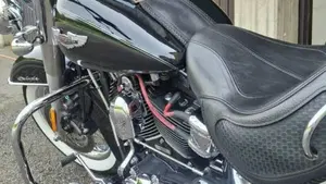 Harley-Davidson 1690 Deluxe ABS (2011 - 16) - FLSTN  (5)