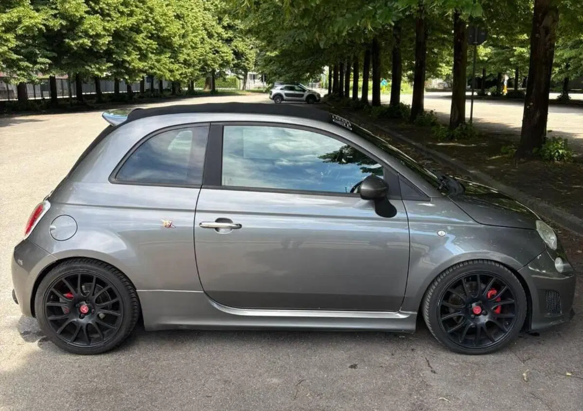Abarth 500 Cabrio 1.4 Turbo T-Jet MTA Bicolore (4)