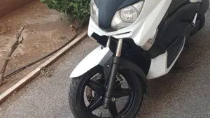 Yamaha X-Max 250 (2010 - 13)  (3)