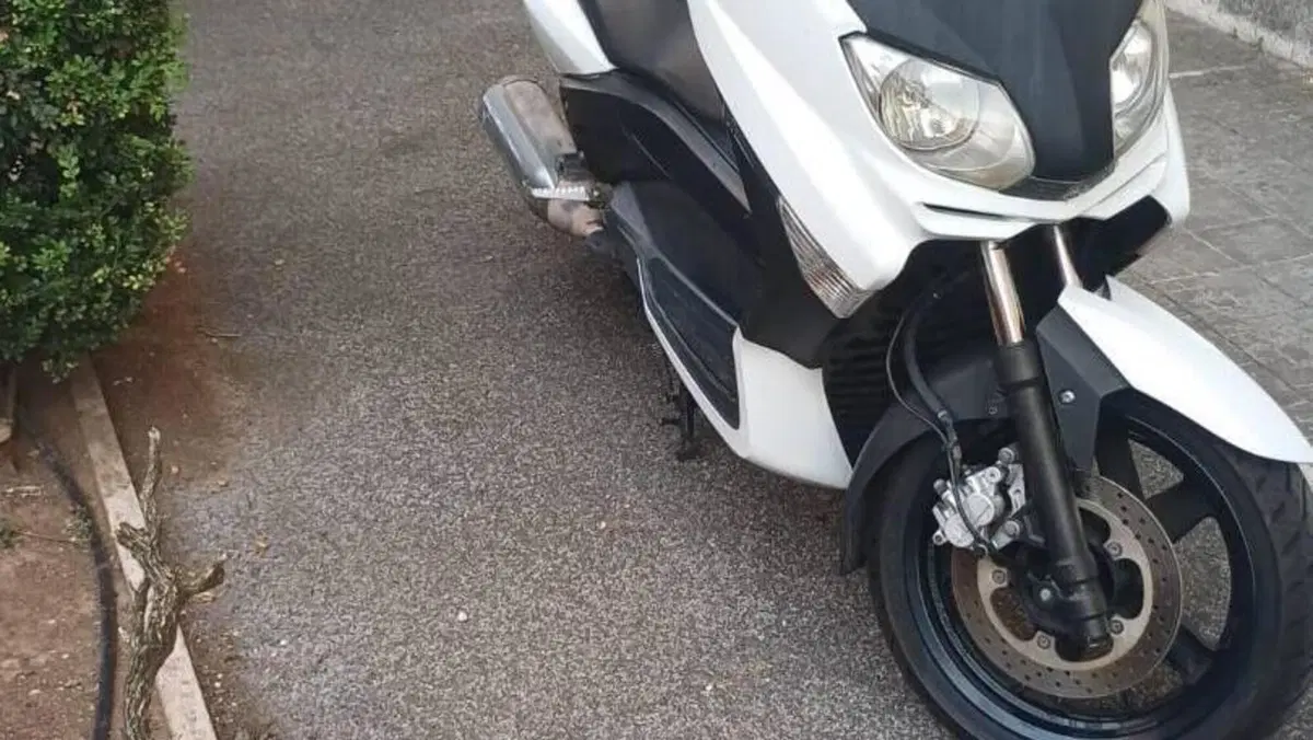 Yamaha X-Max 250 (2010 - 13)  (6)