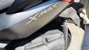 Yamaha X-Max 400 Momodesign ABS (2014 - 16)  (5)