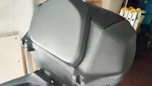 Yamaha X-Max 400 Momodesign ABS (2014 - 16)  (12)