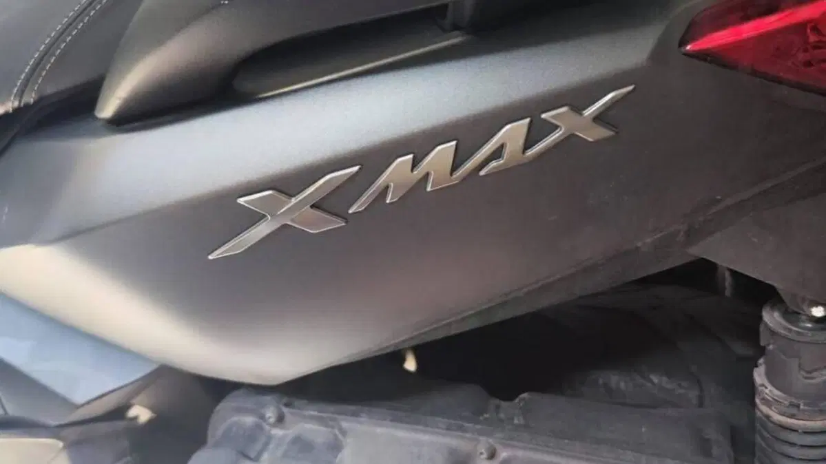 Yamaha X-Max 400 Momodesign ABS (2014 - 16)  (16)
