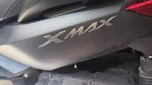 Yamaha X-Max 400 Momodesign ABS (2014 - 16)  (16)