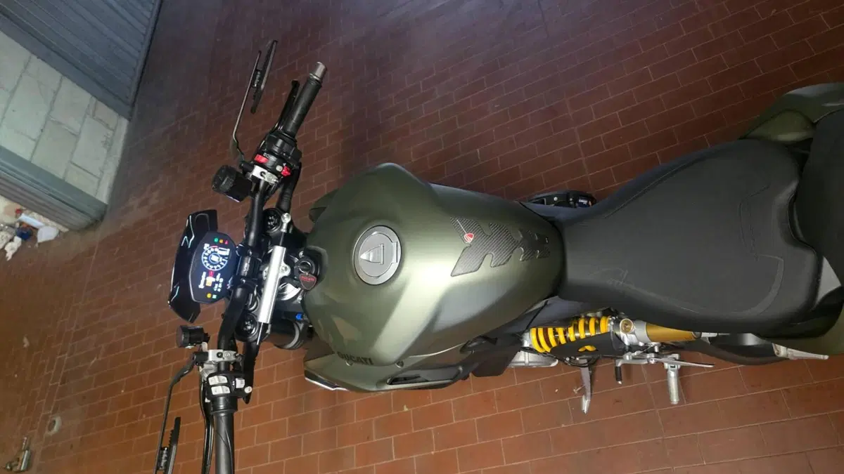Ducati Streetfighter V2 955 Green (2022 - 23)  (4)