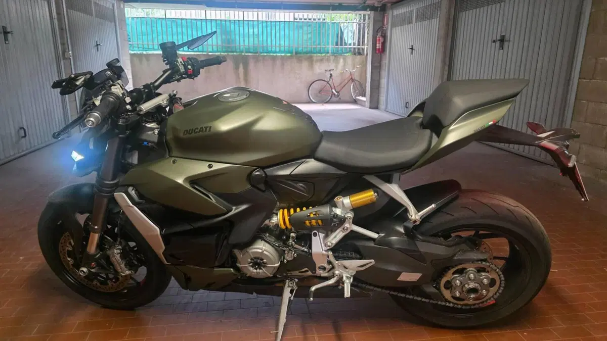Ducati Streetfighter V2 955 Green (2022 - 23)  (6)