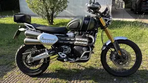 Triumph Scrambler 1200 XE (2021 - 23)  (8)