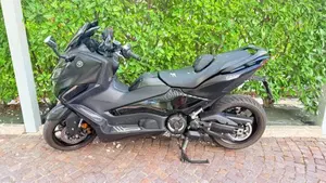Yamaha T-Max 560 Tech Max (2022 - 24)  (3)