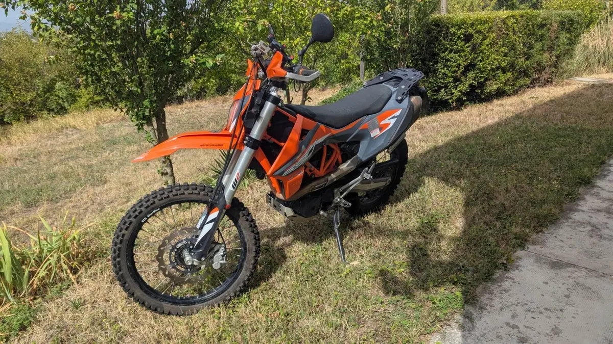 KTM 690 Enduro R (2022 - 25)  (2)