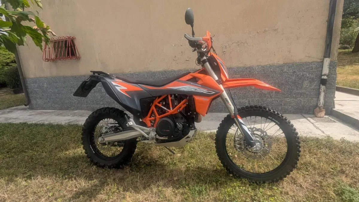 KTM 690 Enduro R (2022 - 25)  (3)