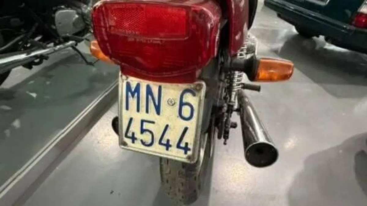 Suzuki   (4)