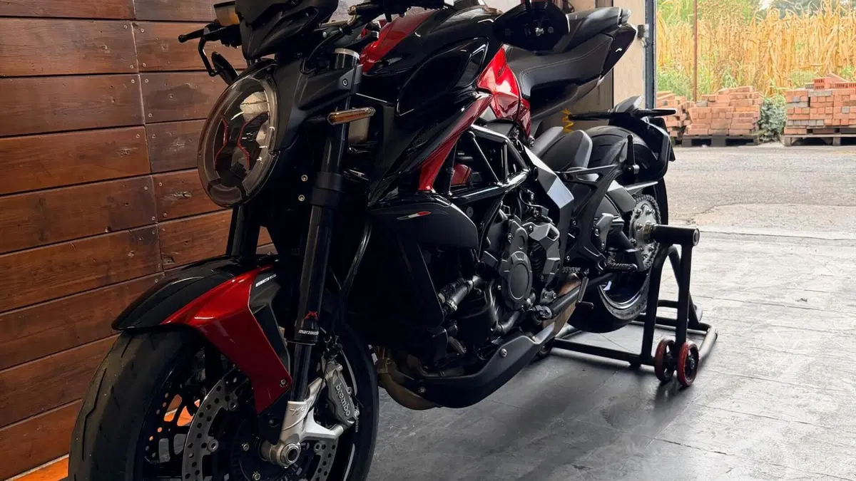MV Agusta Brutale 800 RR (2021 - 25)  (6)