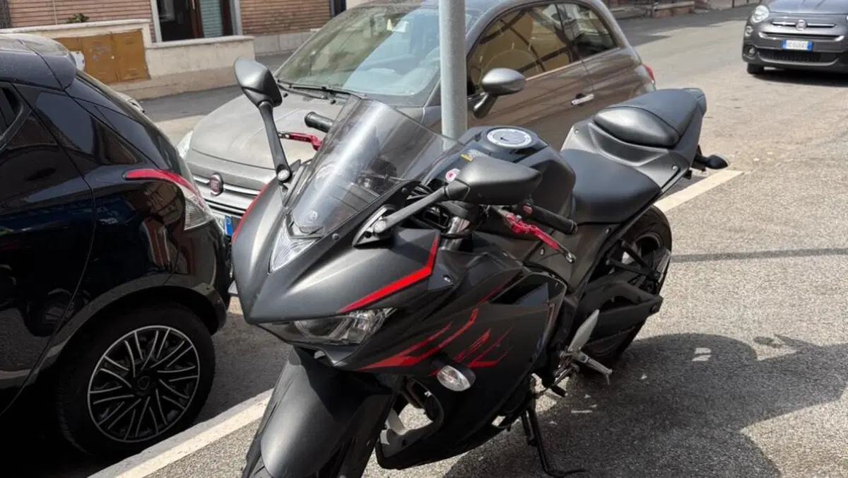 Yamaha YZF R3 (2018) 