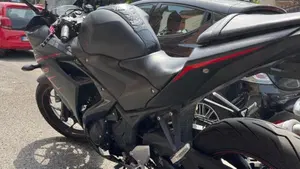 Yamaha YZF R3 (2018)  (7)