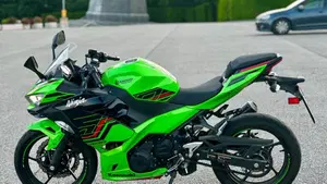 Kawasaki Ninja 400 (2023)  (3)