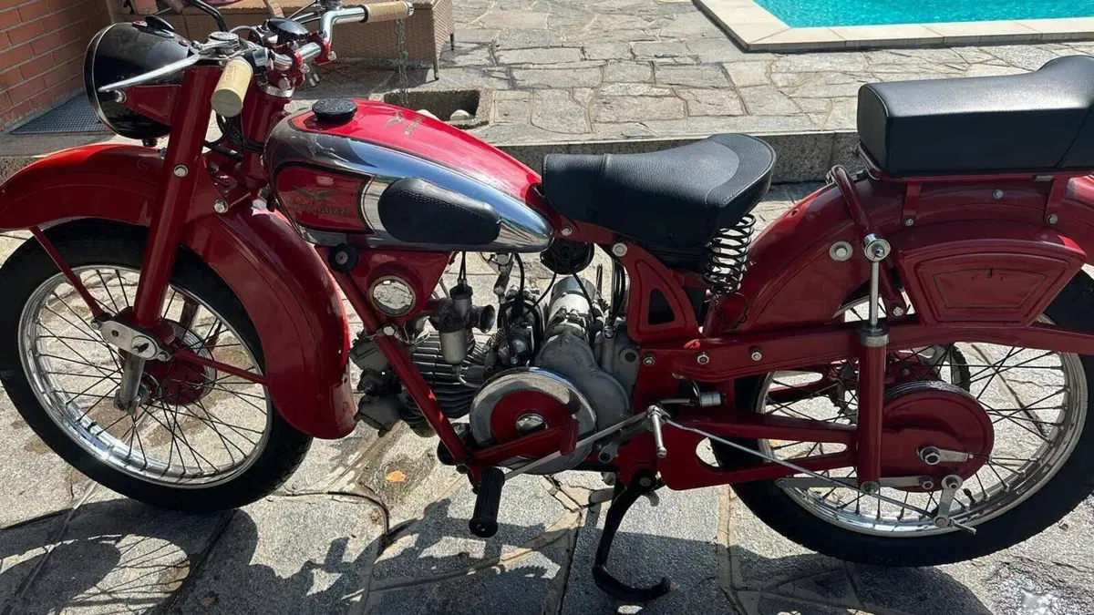 Moto Guzzi   (2)