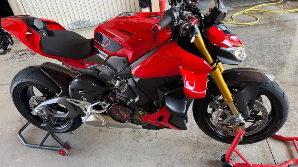 Ducati Streetfighter V4 S (2025 - 26)  (2)