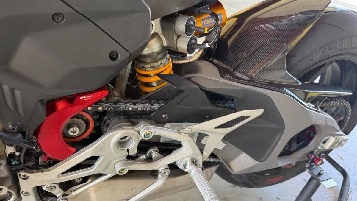 Ducati Streetfighter V4 S (2025 - 26)  (3)