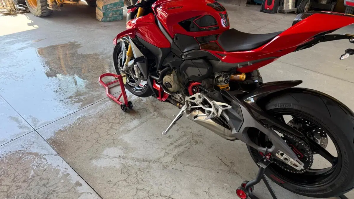 Ducati Streetfighter V4 S (2025 - 26)  (9)