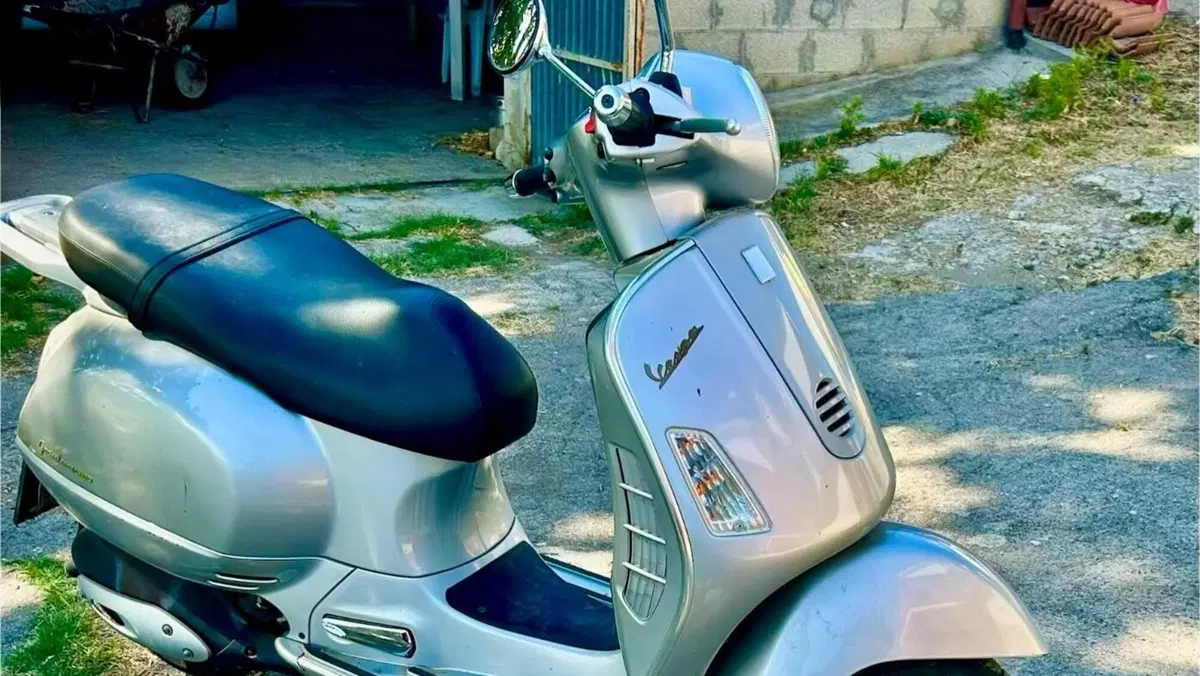 Vespa Granturismo 125 L  (2)