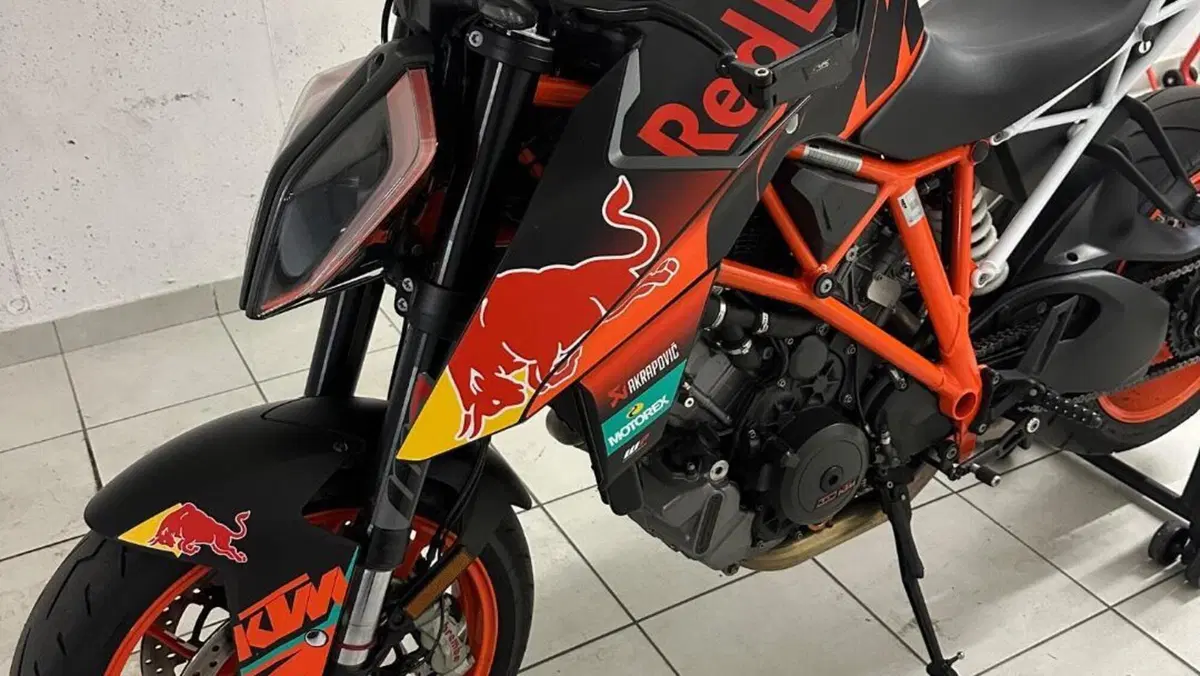 KTM 1290 Super Duke R (2019)  (5)