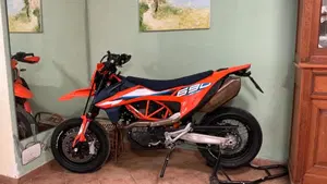 KTM 690 SMC R (2012 - 17)  (9)