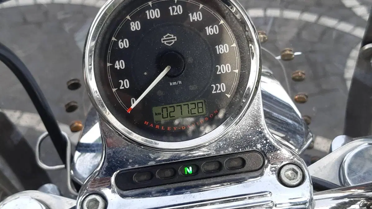 Harley-Davidson 1200 SuperLow (2014 - 16) - XL 1200T  (2)