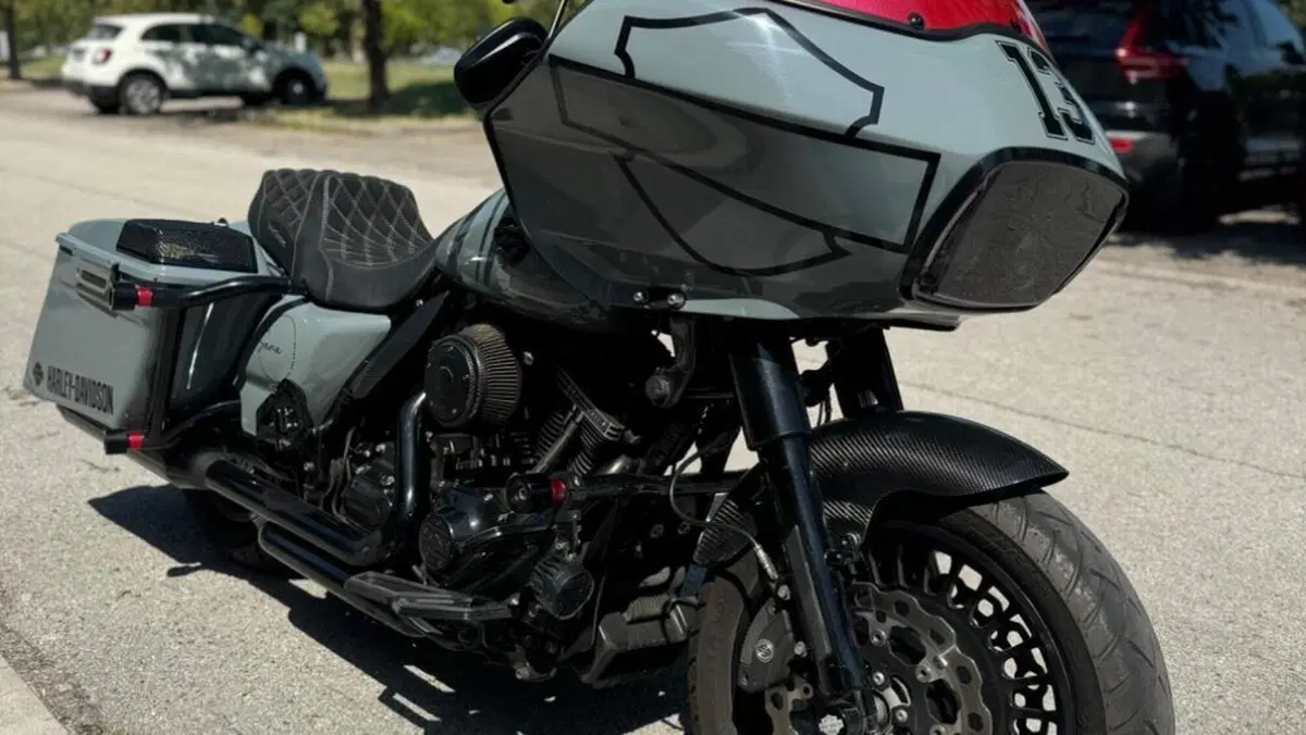 Harley-Davidson 1690 Road Glide (2007 - 12)  (7)