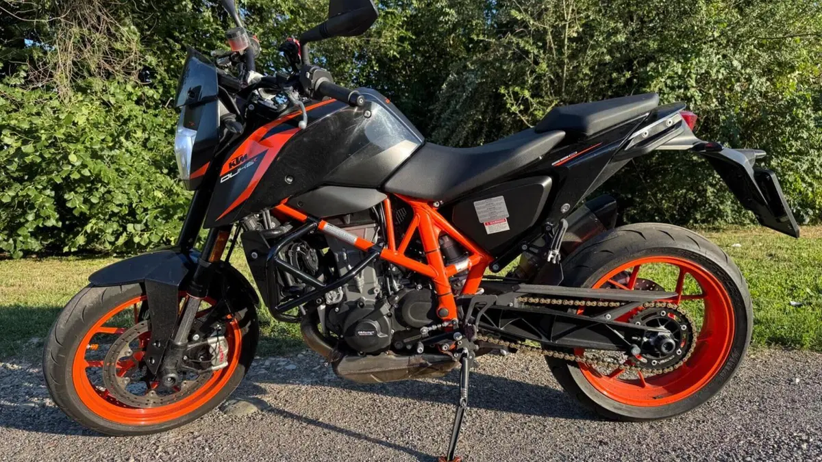 KTM 690 Duke R (2016 - 17)  (2)