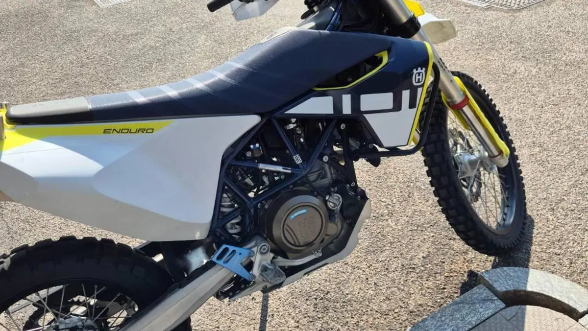 Husqvarna 701 Enduro (2023 - 25)  (4)