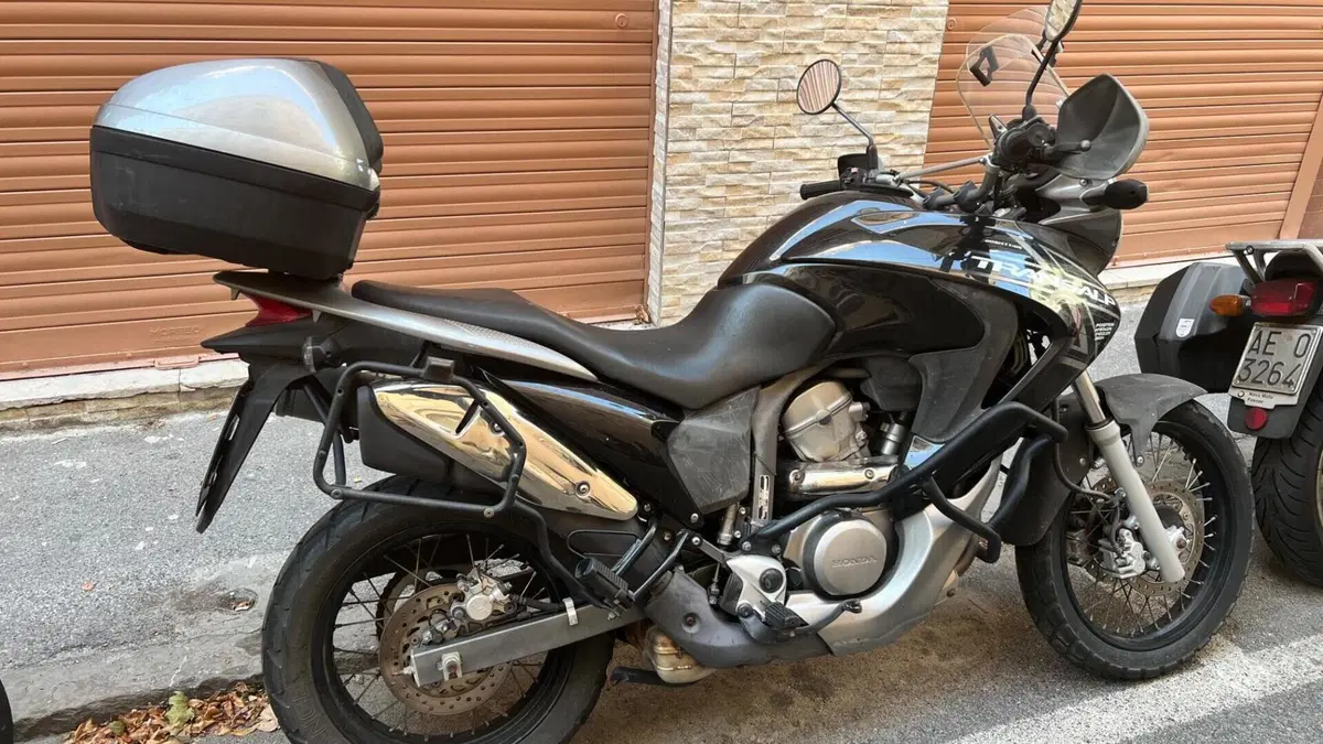Honda Transalp XL 700 V (2007 - 13)  (2)